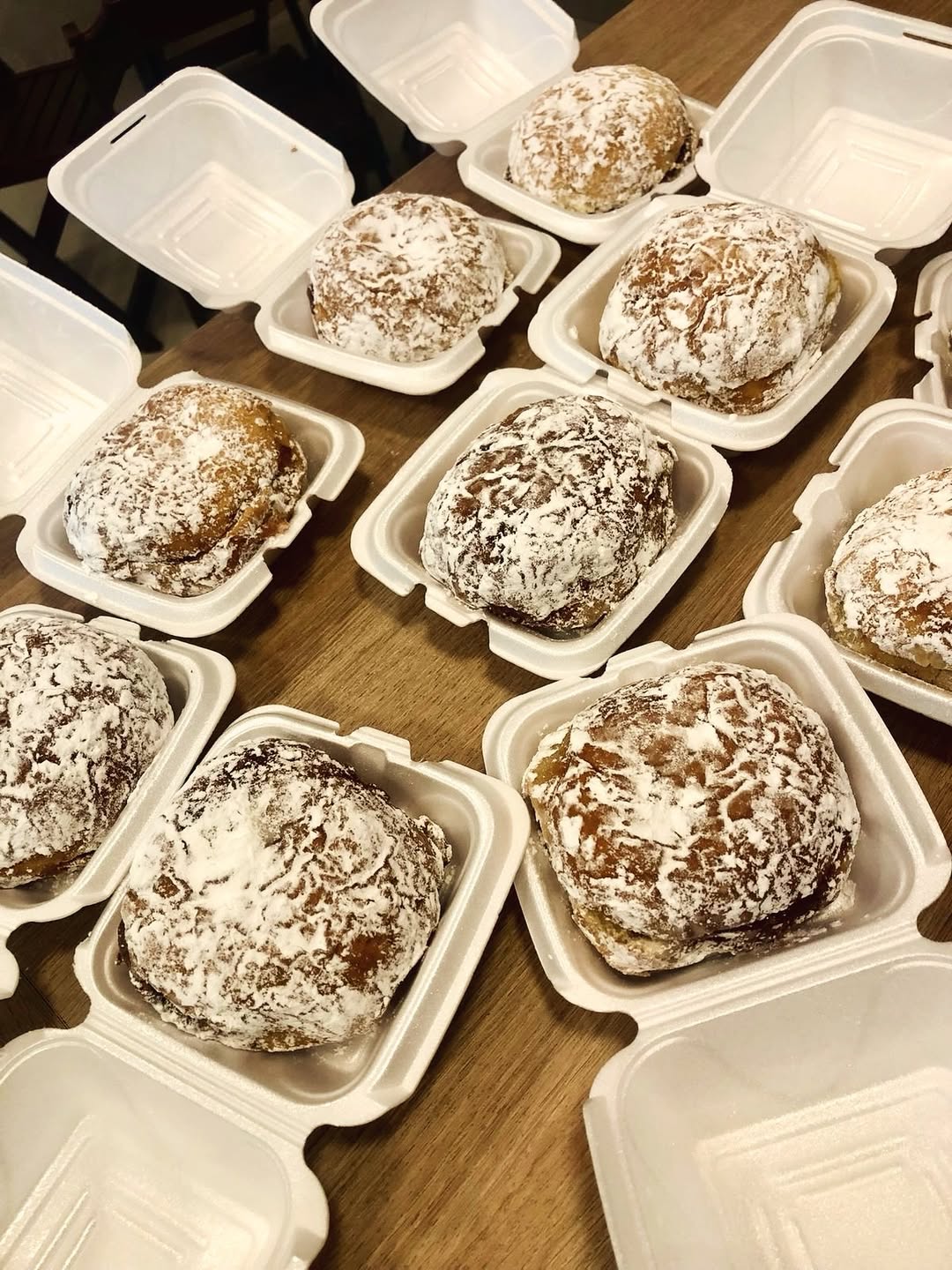 Sonhos artesanais embalados individualmente para delivery do Gastropão